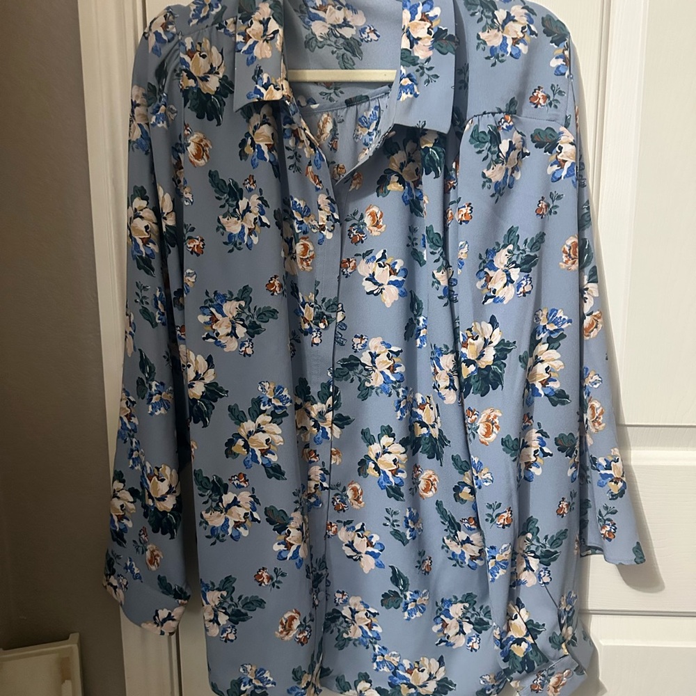 LC Lauren Conrad Blue Floral Blouse